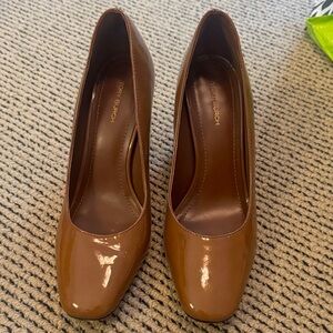 Tory Burch Tan Patent Leather Heels